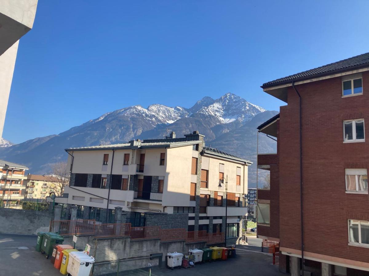 A Casa Di Niki Apartment Aosta Luaran gambar